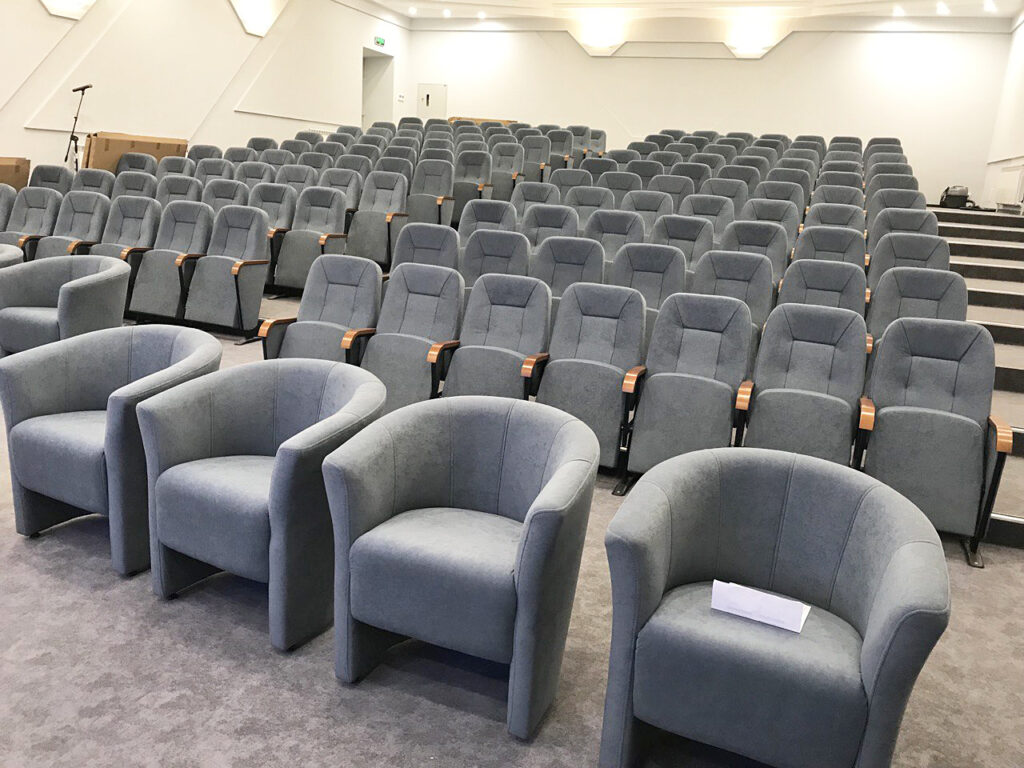 Крісла «Браво» для залу Національної академії внутрішніх справ