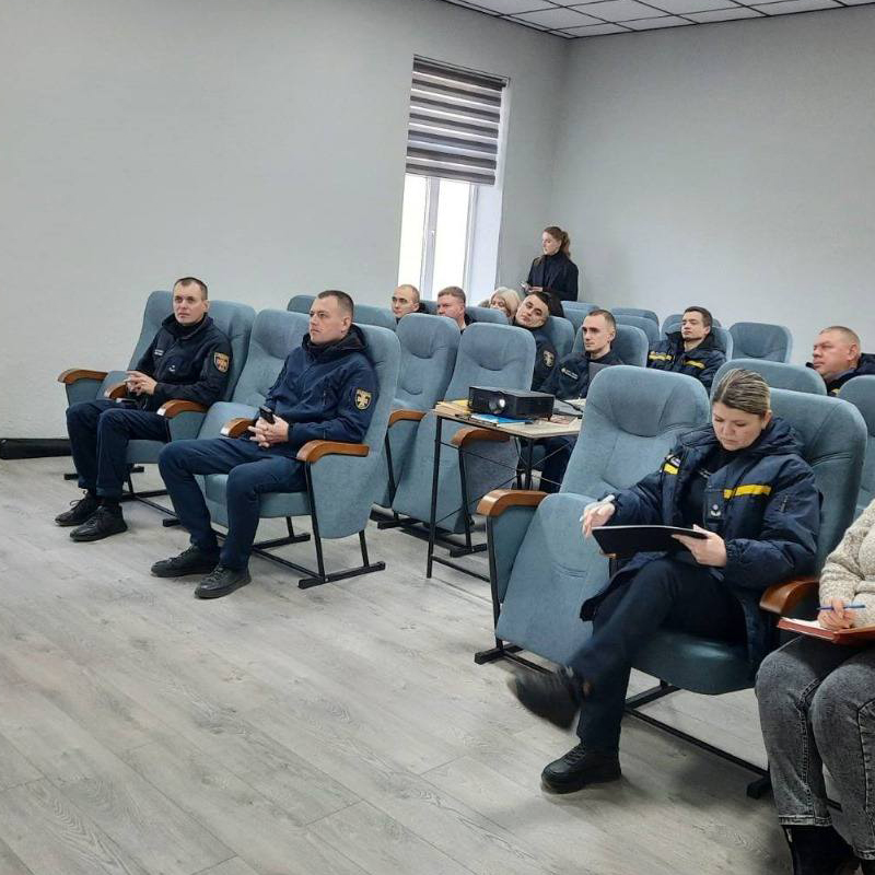 Кресла «Парламент» для центра, где готовят будущих спасателей