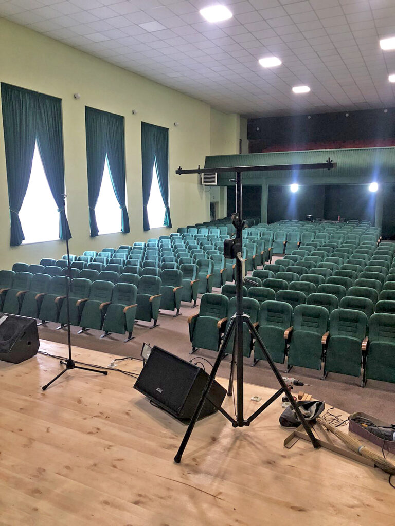 Время для «Оваций»: 300 новых кресел уже ждут зрителей в Пятихатках